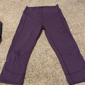 Lululemon cropped leggings, size 10